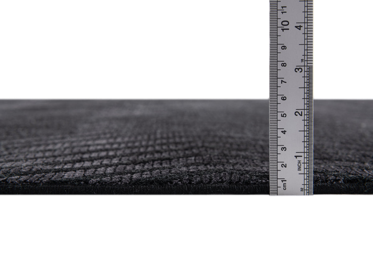 Rechteck Luxus Teppich Laax in Schwarz von Hadorn™ - Lifestyle Image