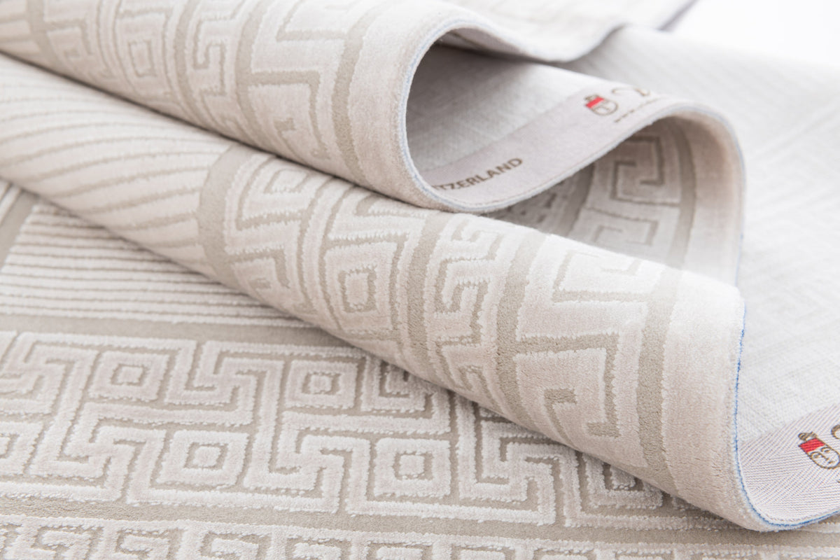 Rund Luxus Teppich Chiasso in Weiss von Hadorn™ - Lifestyle Image