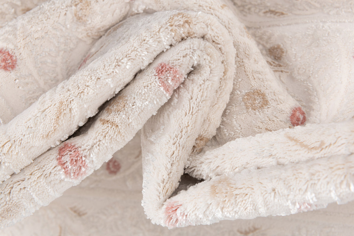 Rechteck Luxus Teppich Arosa in Weiss von Hadorn™ - Lifestyle Image