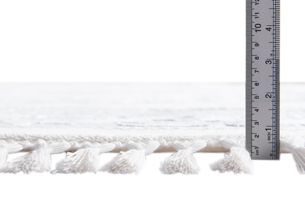 Oval Luxus Teppich Arosa in Weiss von Hadorn™ - Lifestyle Image