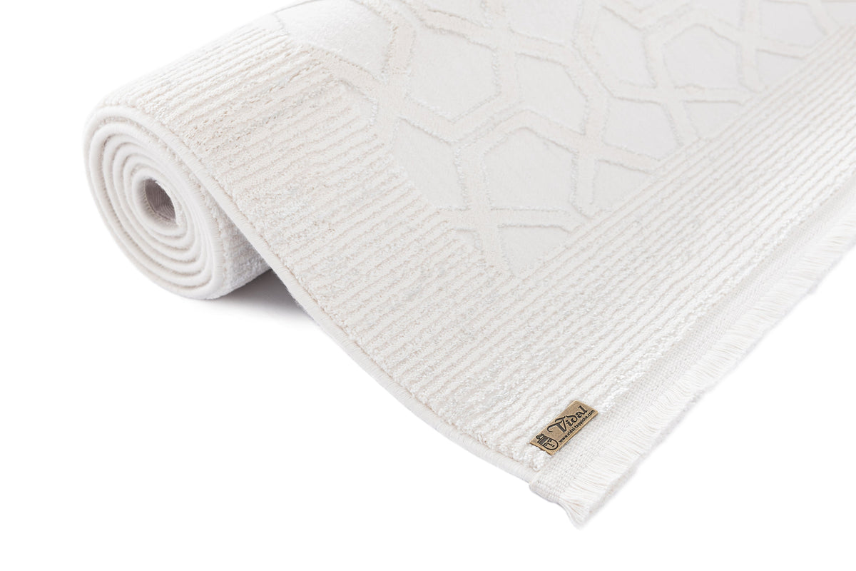 Rechteck Luxus Teppich Lausanne in Weiss von Hadorn™ - Lifestyle Image