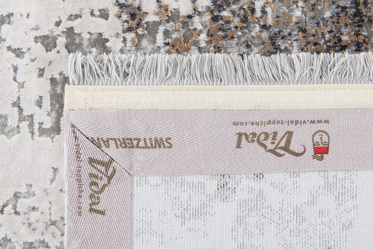 Rechteck Luxus Teppich Flims in Grau von Hadorn™ - Lifestyle Image