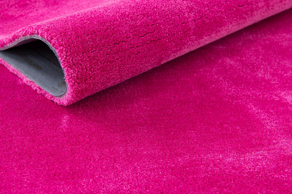 Rechteck Teppich Robotuft in Rosa von Hadorn™ - Lifestyle Image