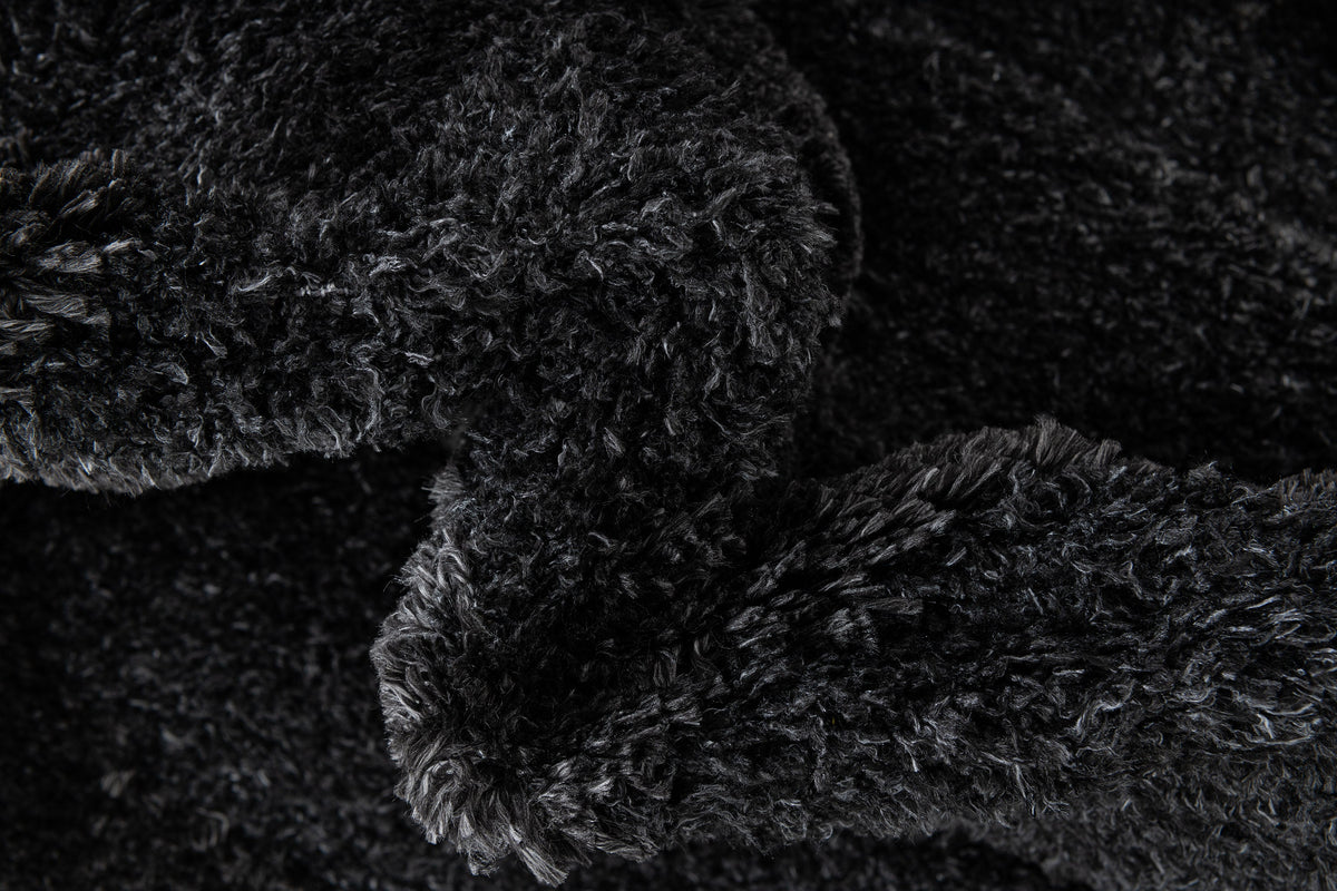 Rechteck Teppich Thun Arbor in Schwarz von Hadorn™ - Lifestyle Image