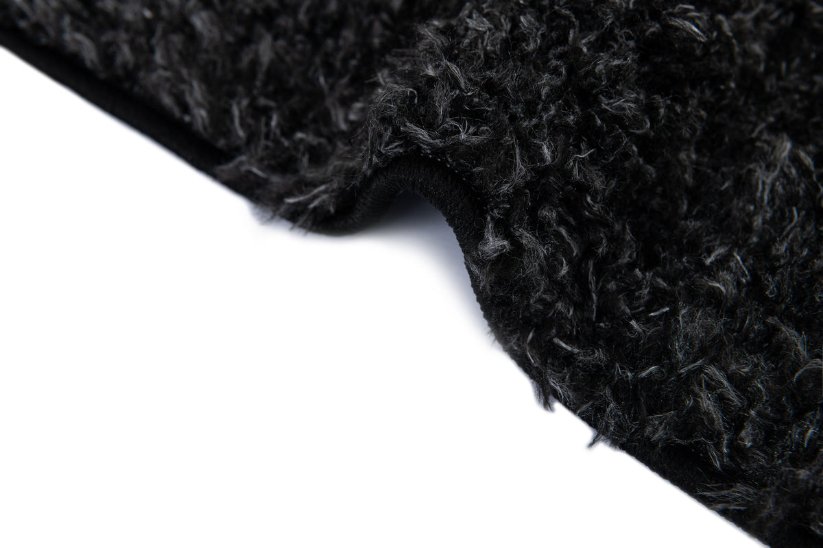 Rechteck Teppich Thun Avis in Schwarz von Hadorn™ - Lifestyle Image