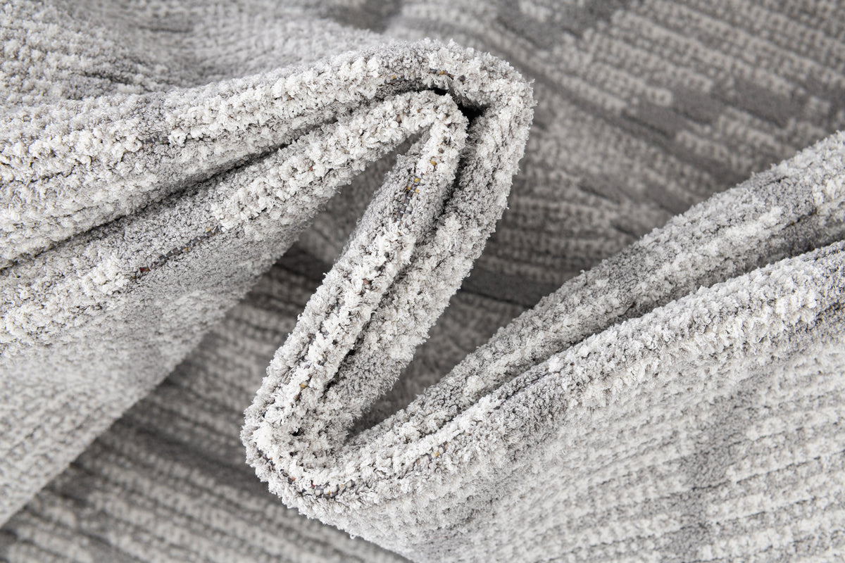 Rechteck Teppich St. Gallen Folklore in Grau von Hadorn™ - Lifestyle Image