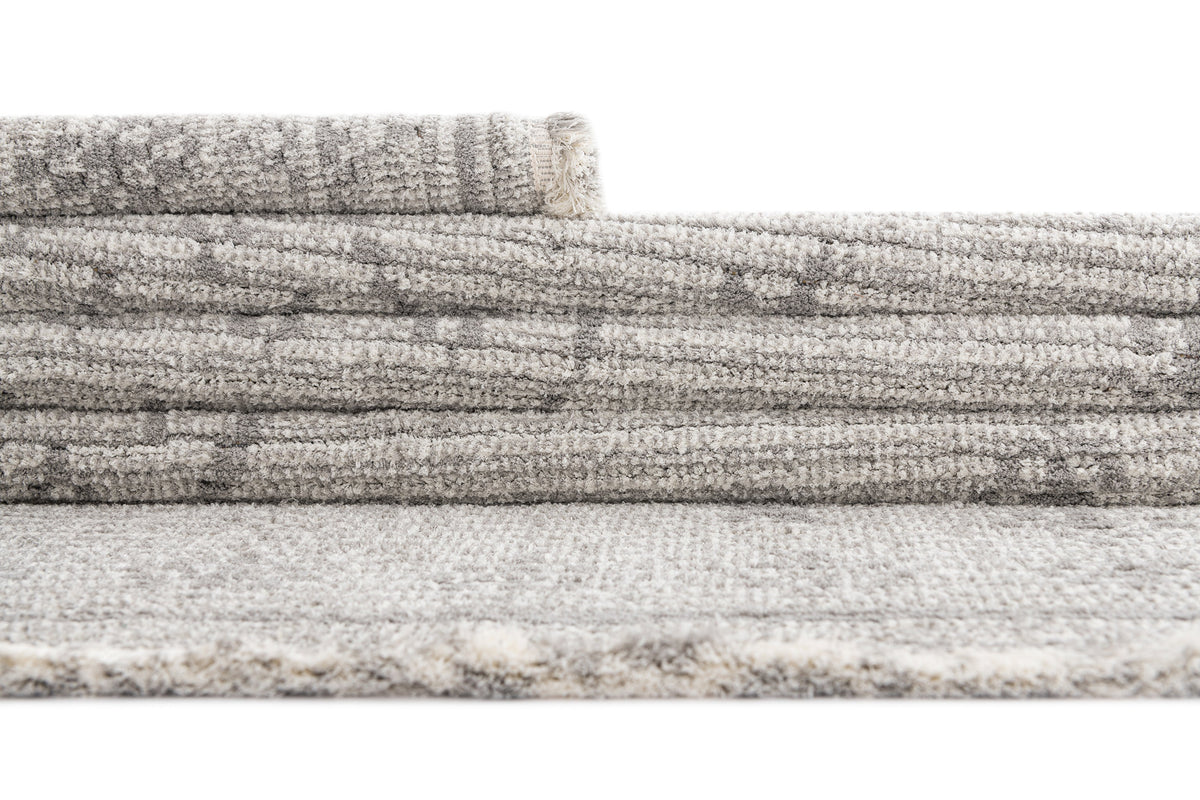 Läufer Teppich St. Gallen Folklore in Grau von Hadorn™ - Lifestyle Image