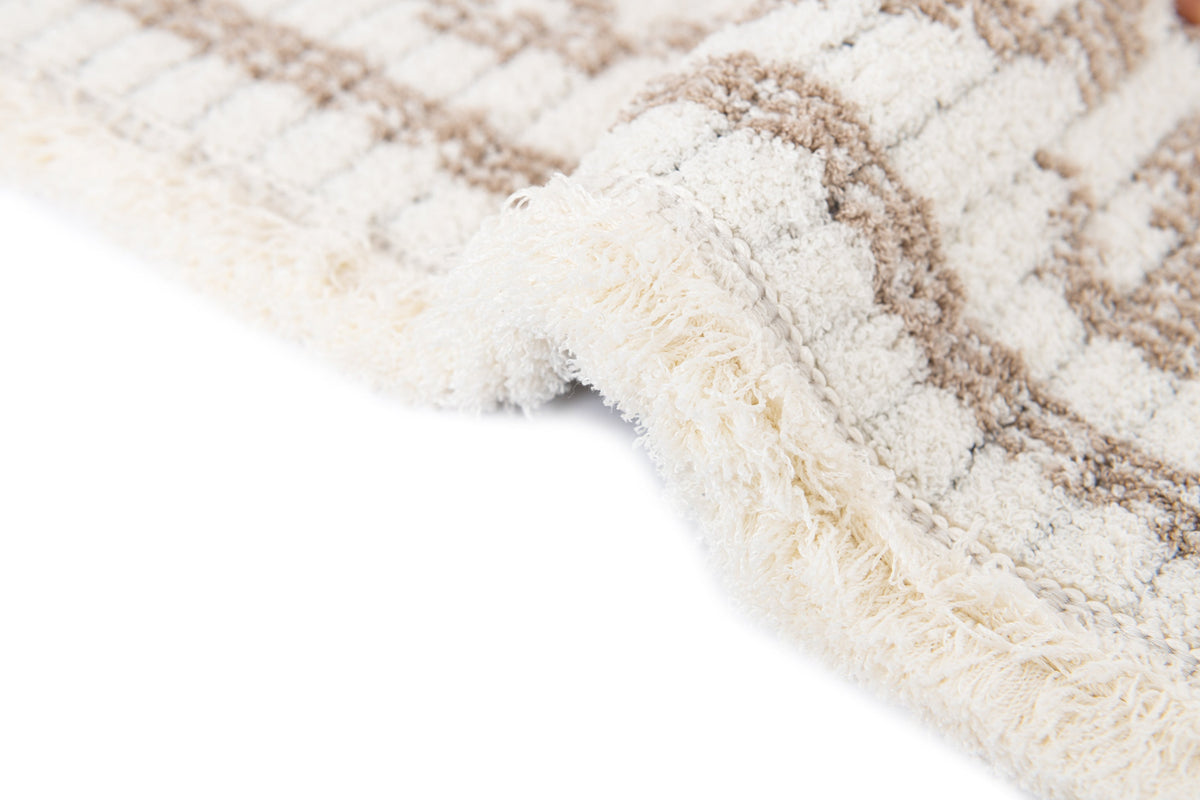 Läufer Teppich St. Gallen Folklore in Weiss von Hadorn™ - Lifestyle Image