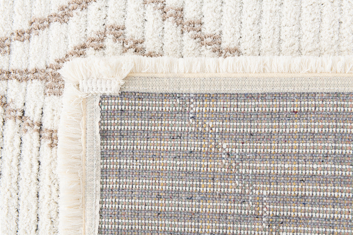 Läufer Teppich St. Gallen Folklore in Weiss von Hadorn™ - Lifestyle Image