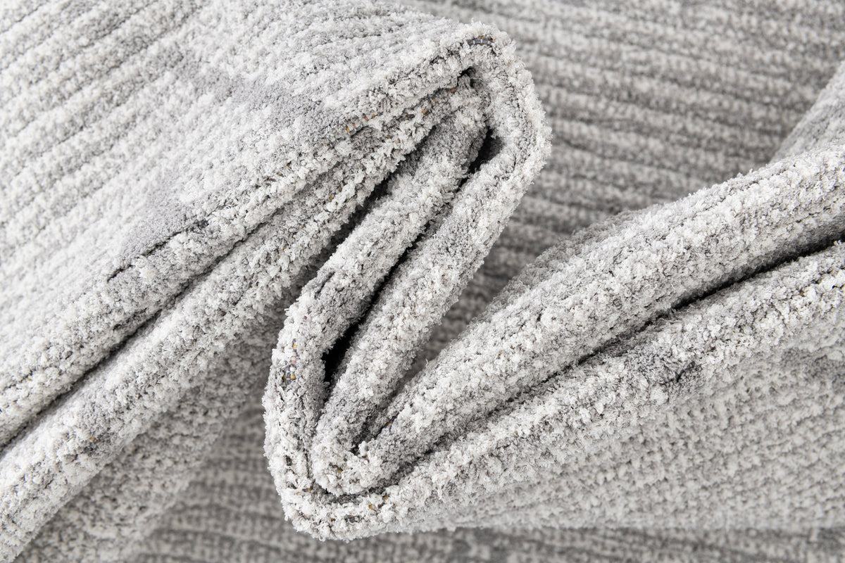 Rechteck Teppich St. Gallen Folklore in Grau von Hadorn™ - Lifestyle Image