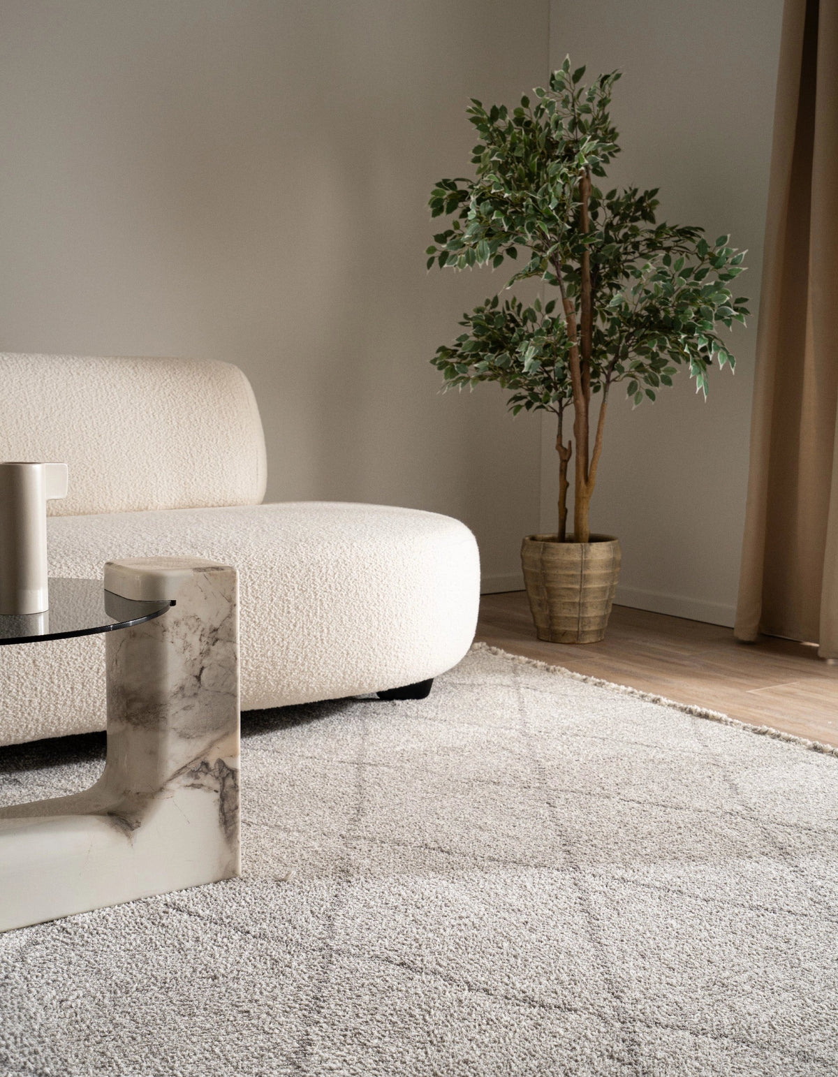 Läufer Teppich St. Gallen Folklore in Grau von Hadorn™ - Lifestyle Image