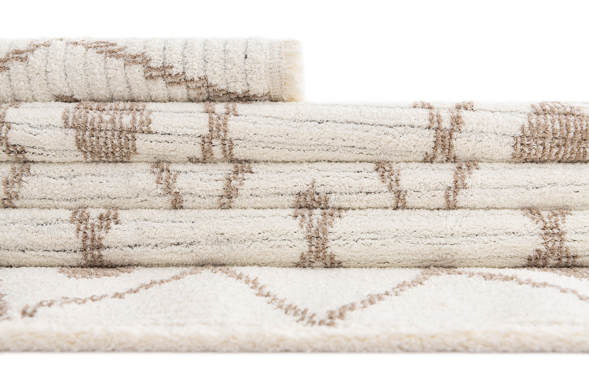 Rechteck Teppich St. Gallen Folklore in Weiss von Hadorn™ - Lifestyle Image