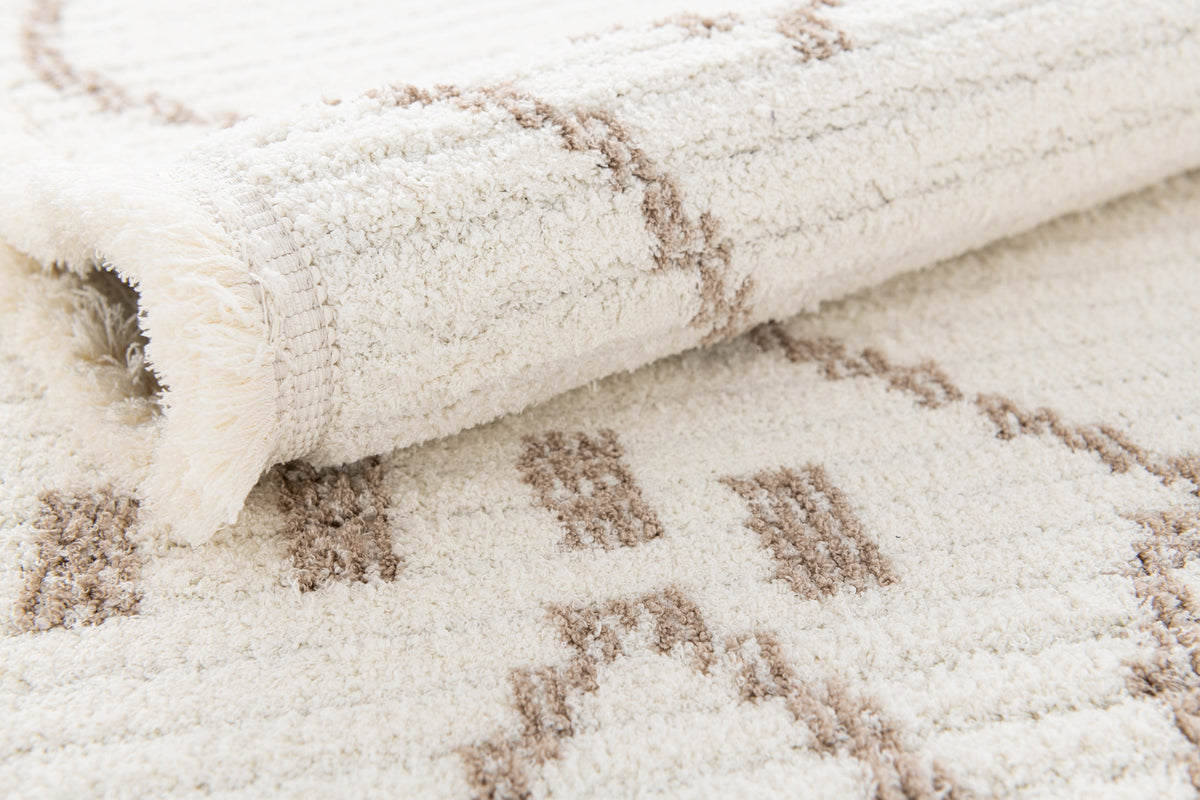 Läufer Teppich St. Gallen Folklore in Weiss von Hadorn™ - Lifestyle Image