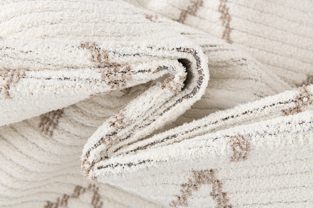 Läufer Teppich St. Gallen Folklore in Weiss von Hadorn™ - Lifestyle Image