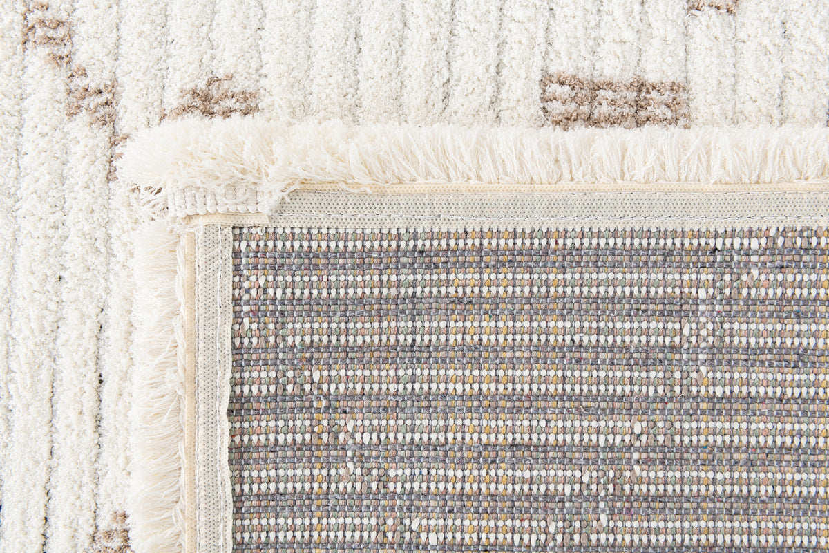 Läufer Teppich St. Gallen Folklore in Weiss von Hadorn™ - Lifestyle Image