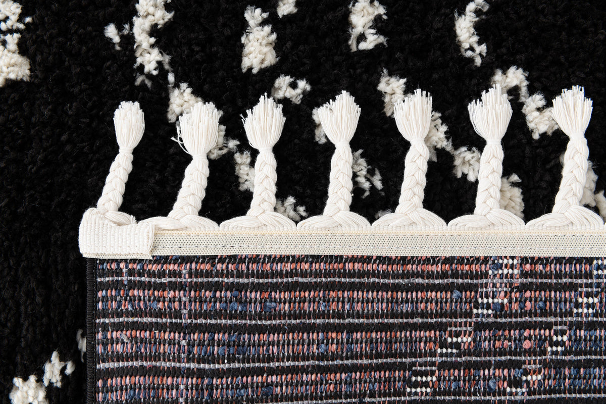 Rechteck Teppich Frauenfeld Vaiana in Schwarz von Hadorn™ - Lifestyle Image