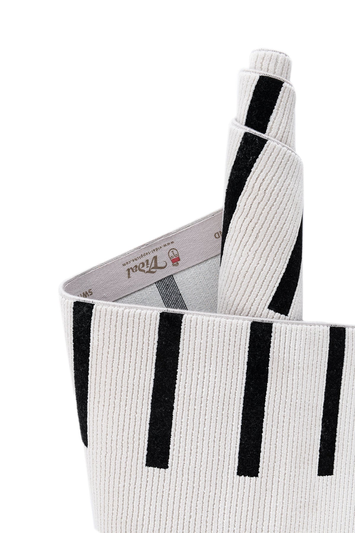 Rechteck Luxus Teppich Laax in Grau von Hadorn™ - Lifestyle Image