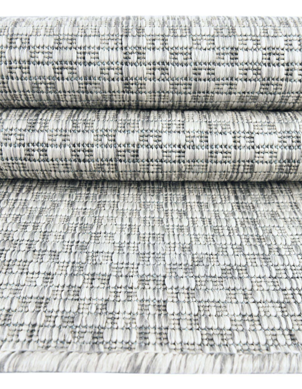 Rechteck Outdoor Teppich Outdoor Solid in Hellgrau von Hadorn™ - Lifestyle Image