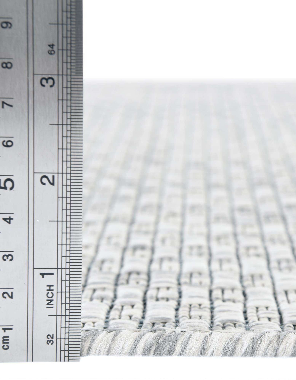 Rechteck Outdoor Teppich Outdoor Solid in Hellgrau von Hadorn™ - Lifestyle Image