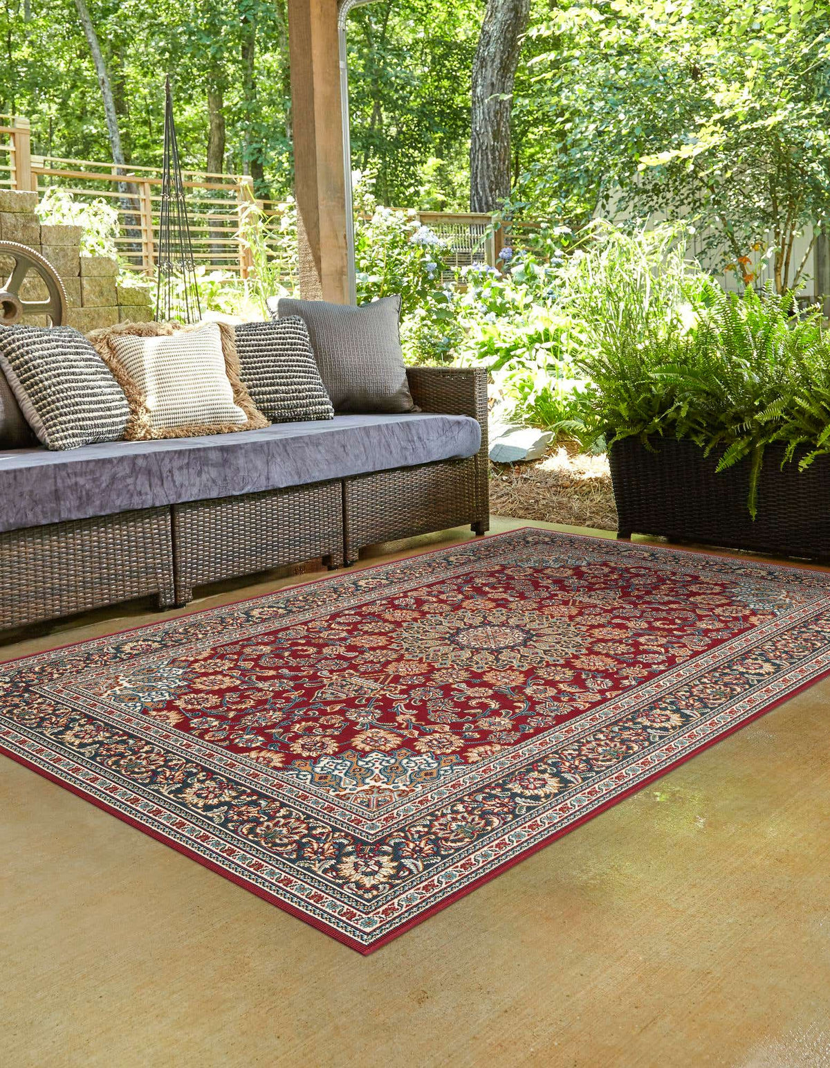 Outdoor Traditional