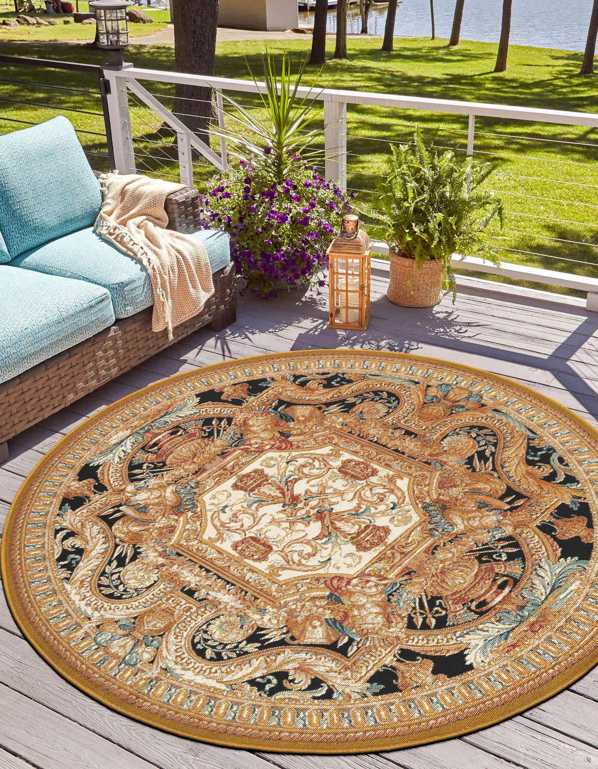 Outdoor Traditional