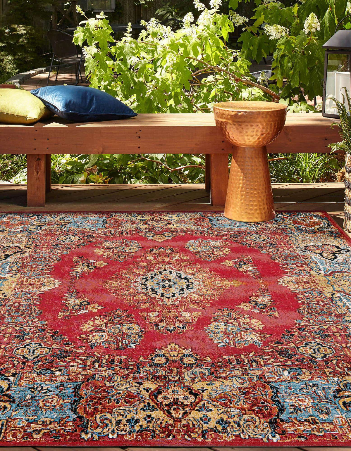 Outdoor Traditional