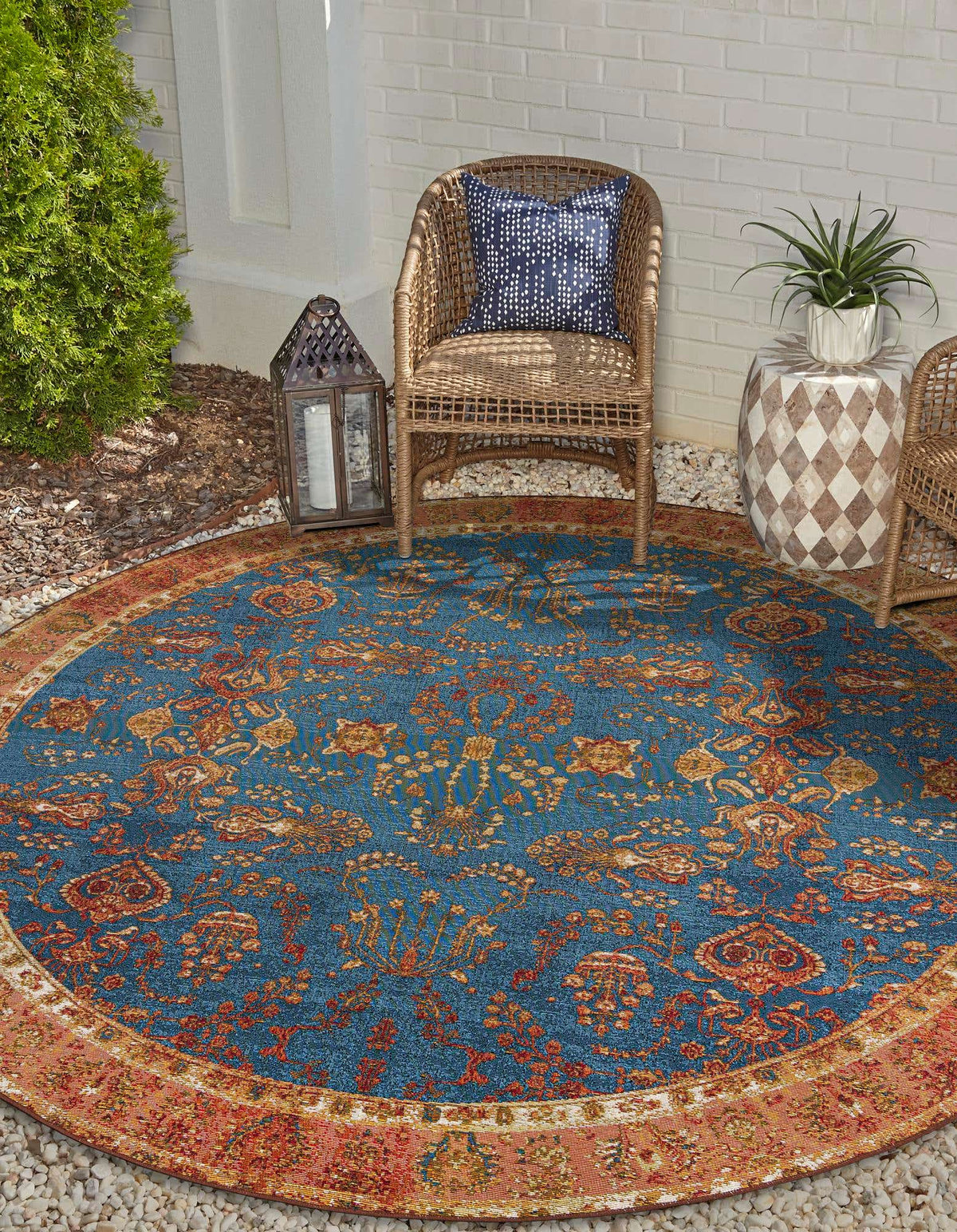 Outdoor Traditional
