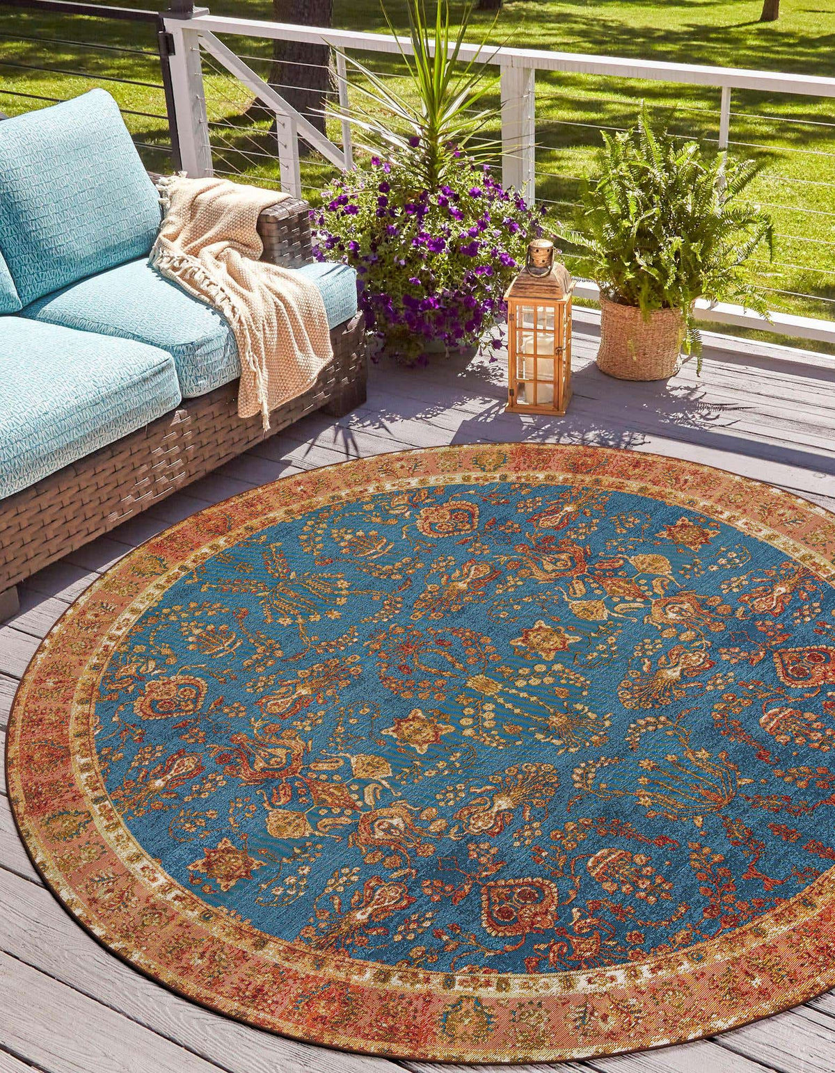 Outdoor Traditional