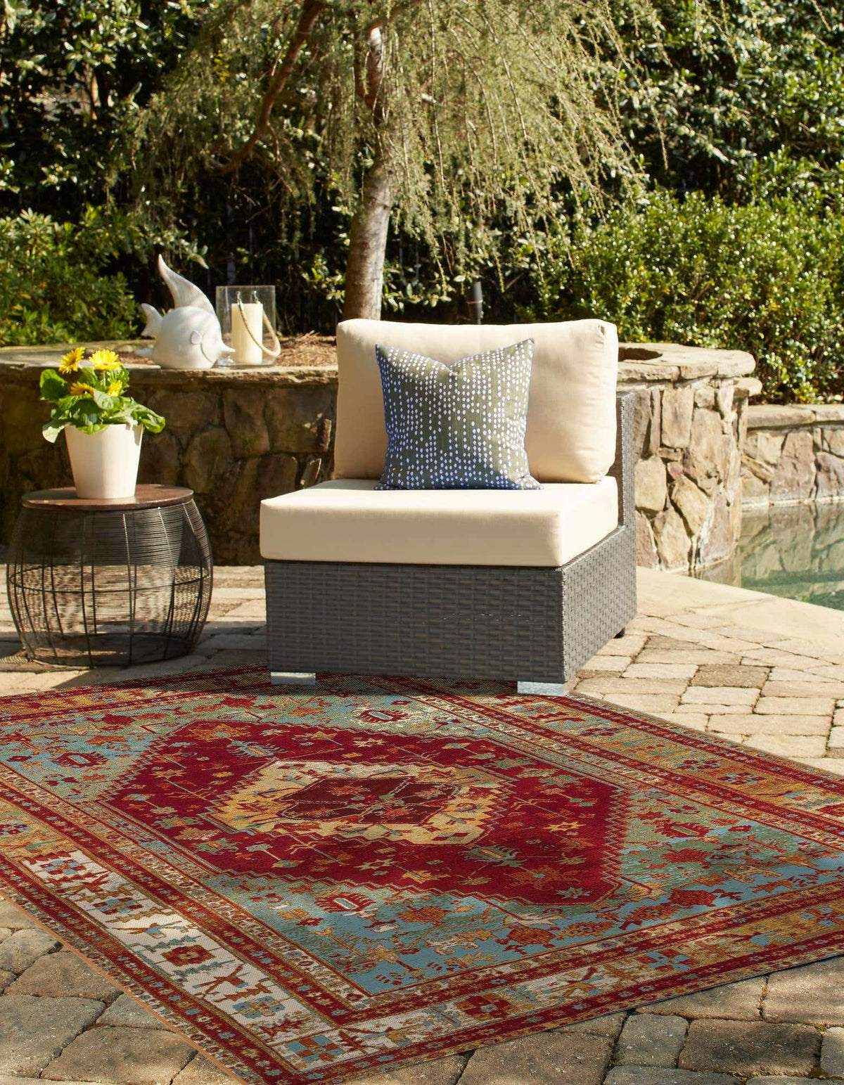Outdoor Traditional