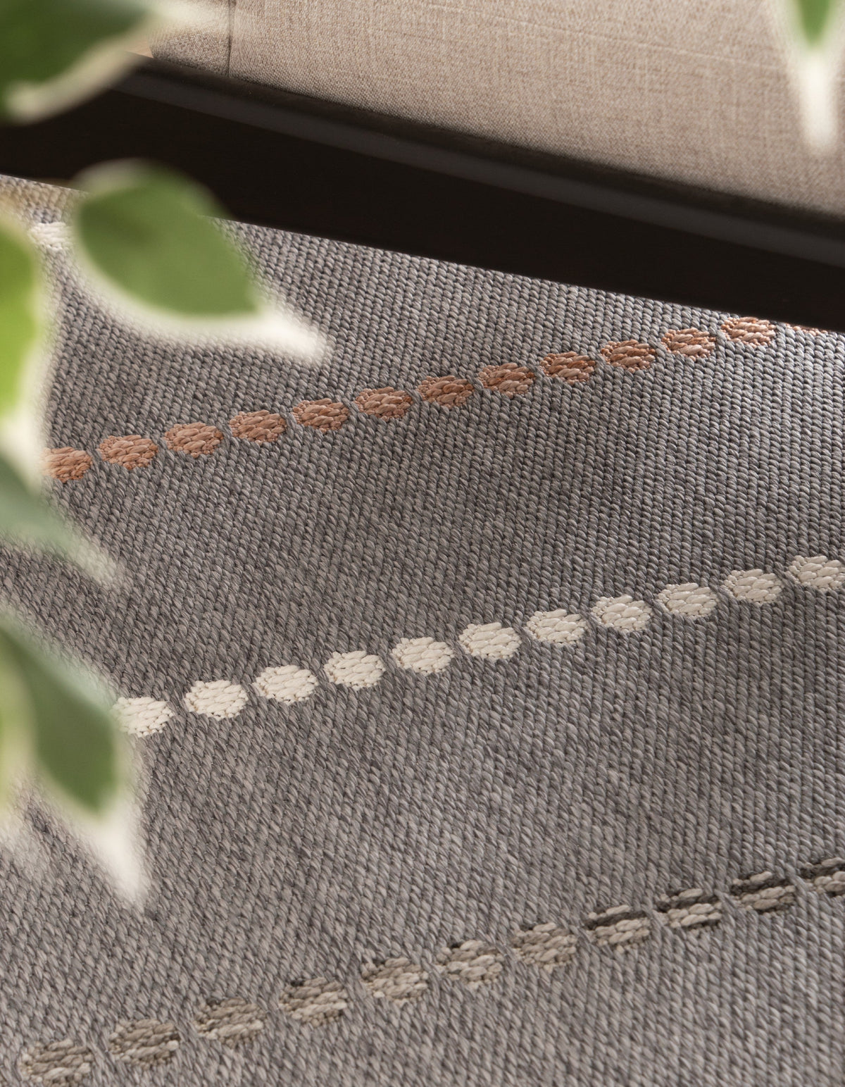 Läufer Teppich Juniper Classic in Grau von Hadorn™ - Lifestyle Image
