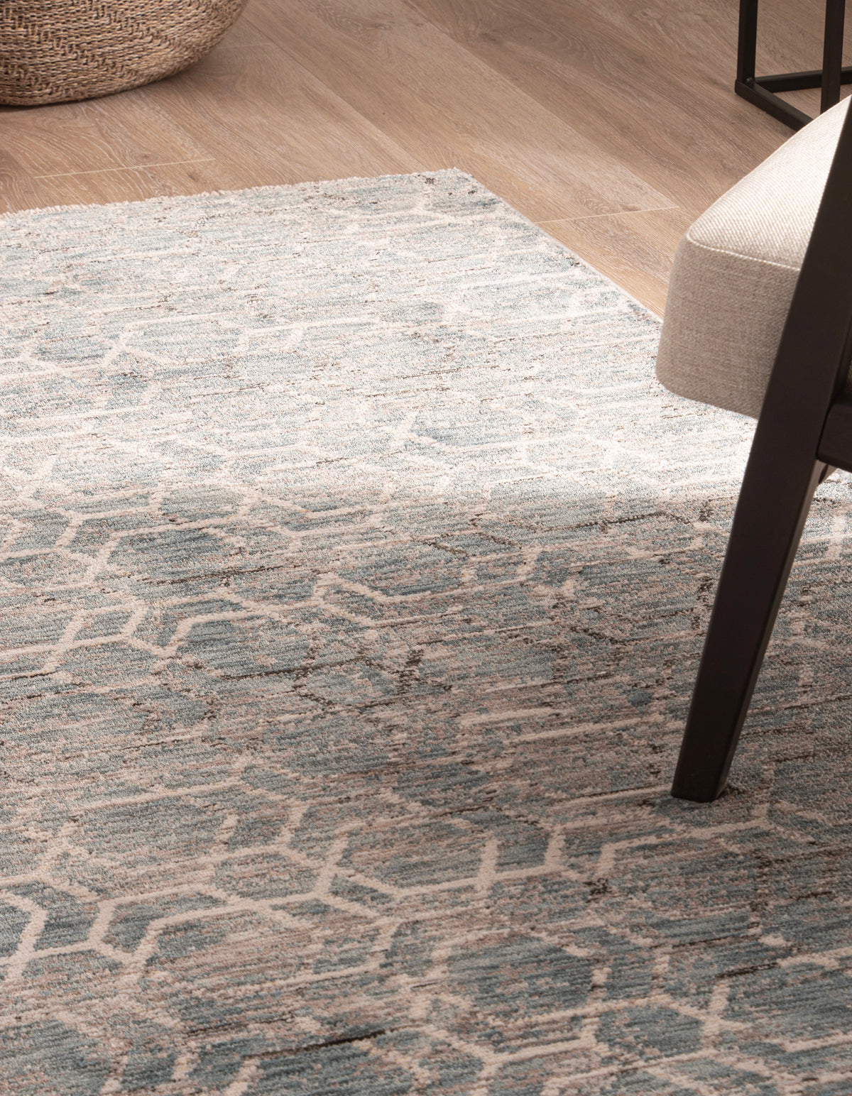 Rechteck Teppich Zora Modern in Blau von Hadorn™ - Lifestyle Image