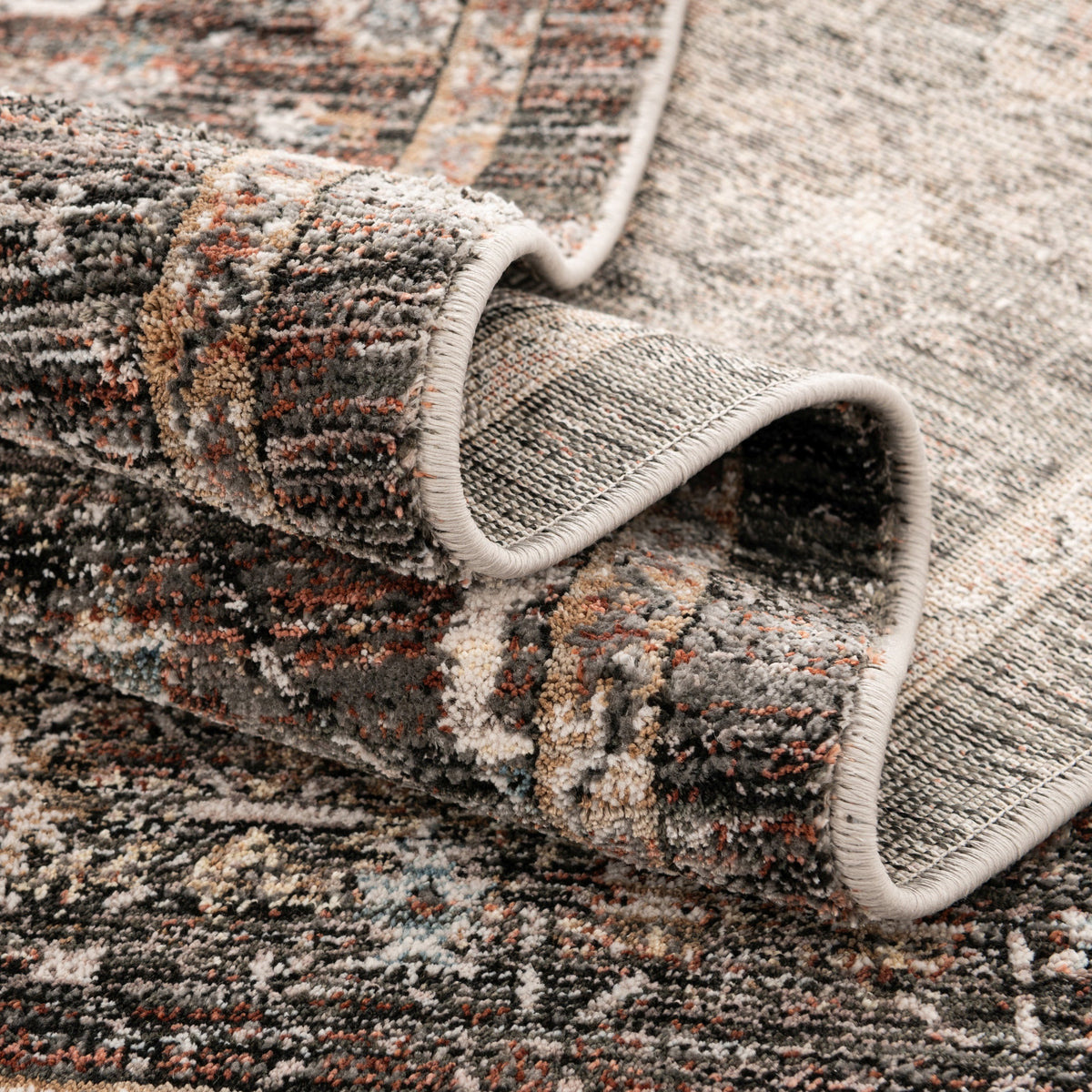 Oval Teppich Zora Blege in Braun von Hadorn™ - Lifestyle Image