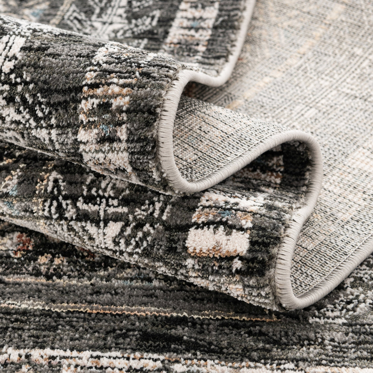 Läufer Teppich Zora Kropka in Grau von Hadorn™ - Lifestyle Image