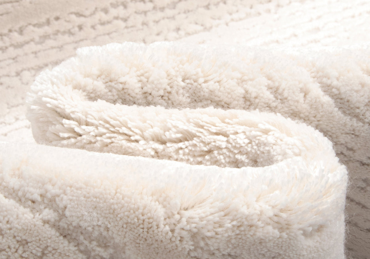 Rund Teppich Royal Frame in Creme von Hadorn™ - Lifestyle Image