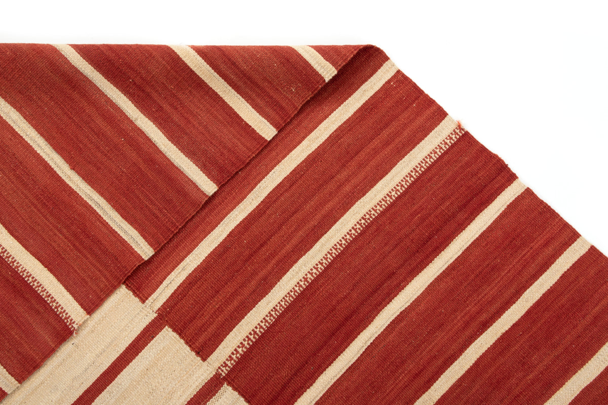 Wolle Persien Teppich Baneh Kelim in Rot von Hadorn™ - Lifestyle Image