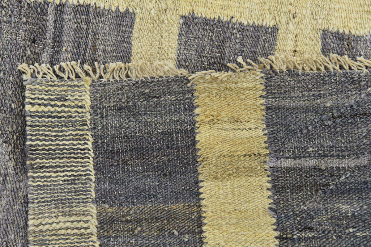 Rechteck Handgeflochten Teppich Kelim Modern in Grau von Hadorn™ - Lifestyle Image
