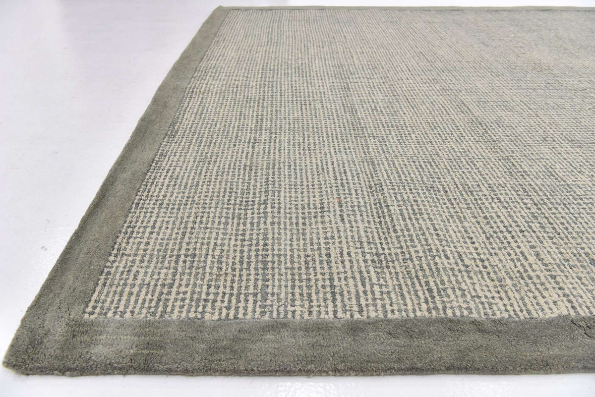 Wolle Teppich Luna in Olivgrün von Hadorn™ - Lifestyle Image