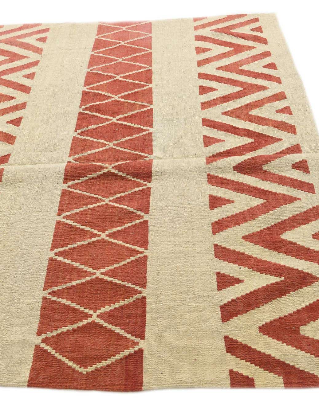 Rechteck Handgeflochten Teppich Kelim Modern in Elfenbein von Hadorn™ - Lifestyle Image
