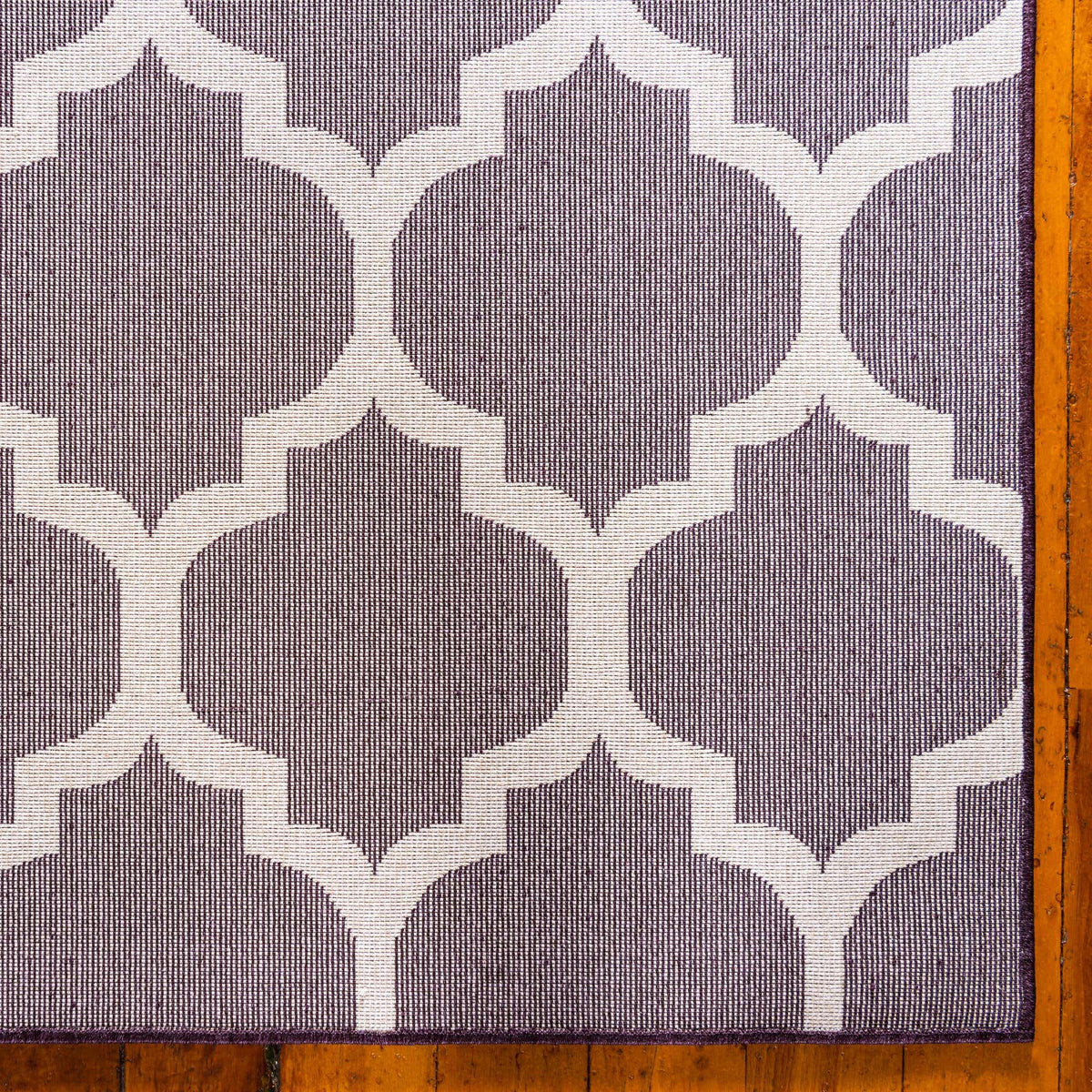 Rechteck Teppich Trellis in Lila von Hadorn™ - Lifestyle Image