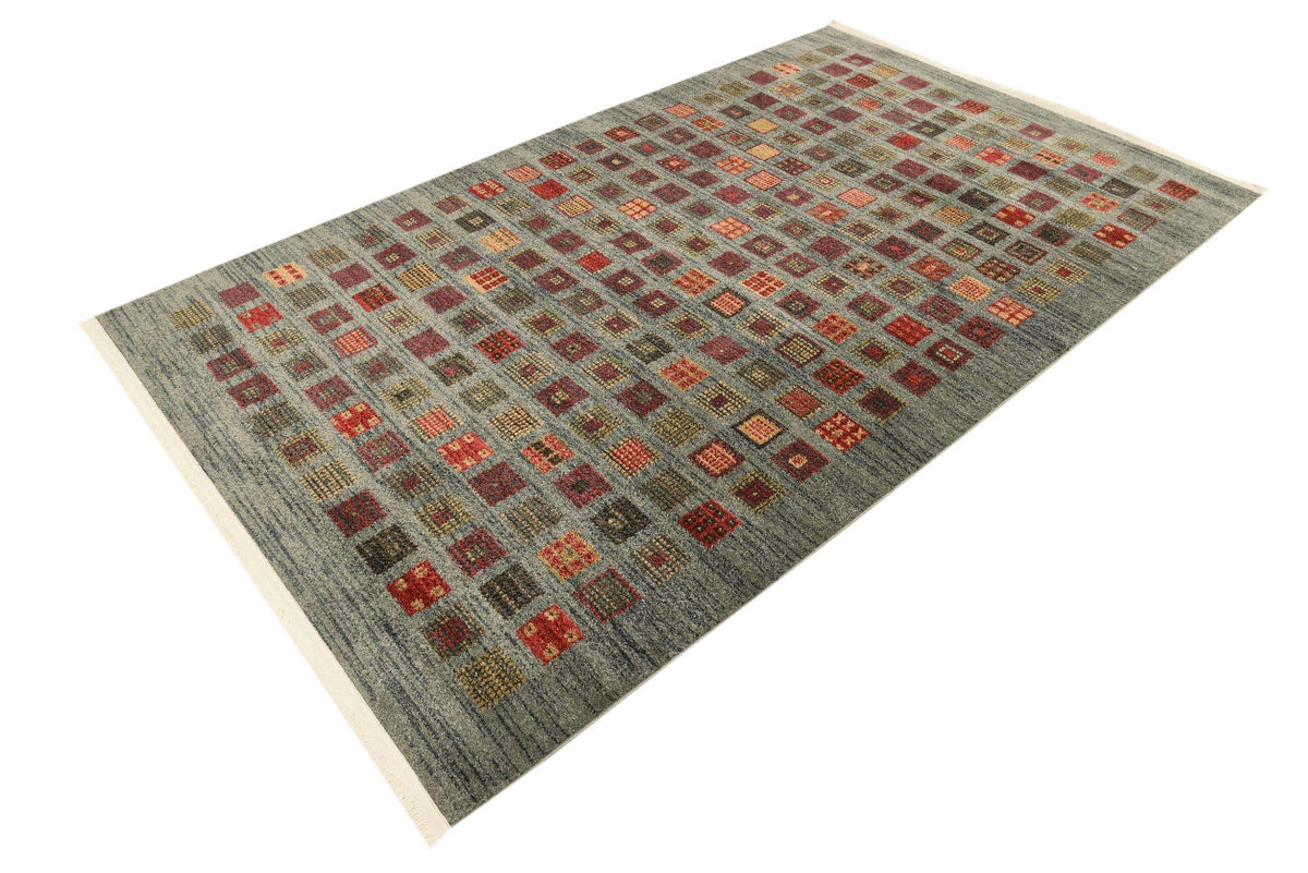 Rechteck Teppich Kashkuli Gabbeh in Blau von Hadorn™ - Lifestyle Image