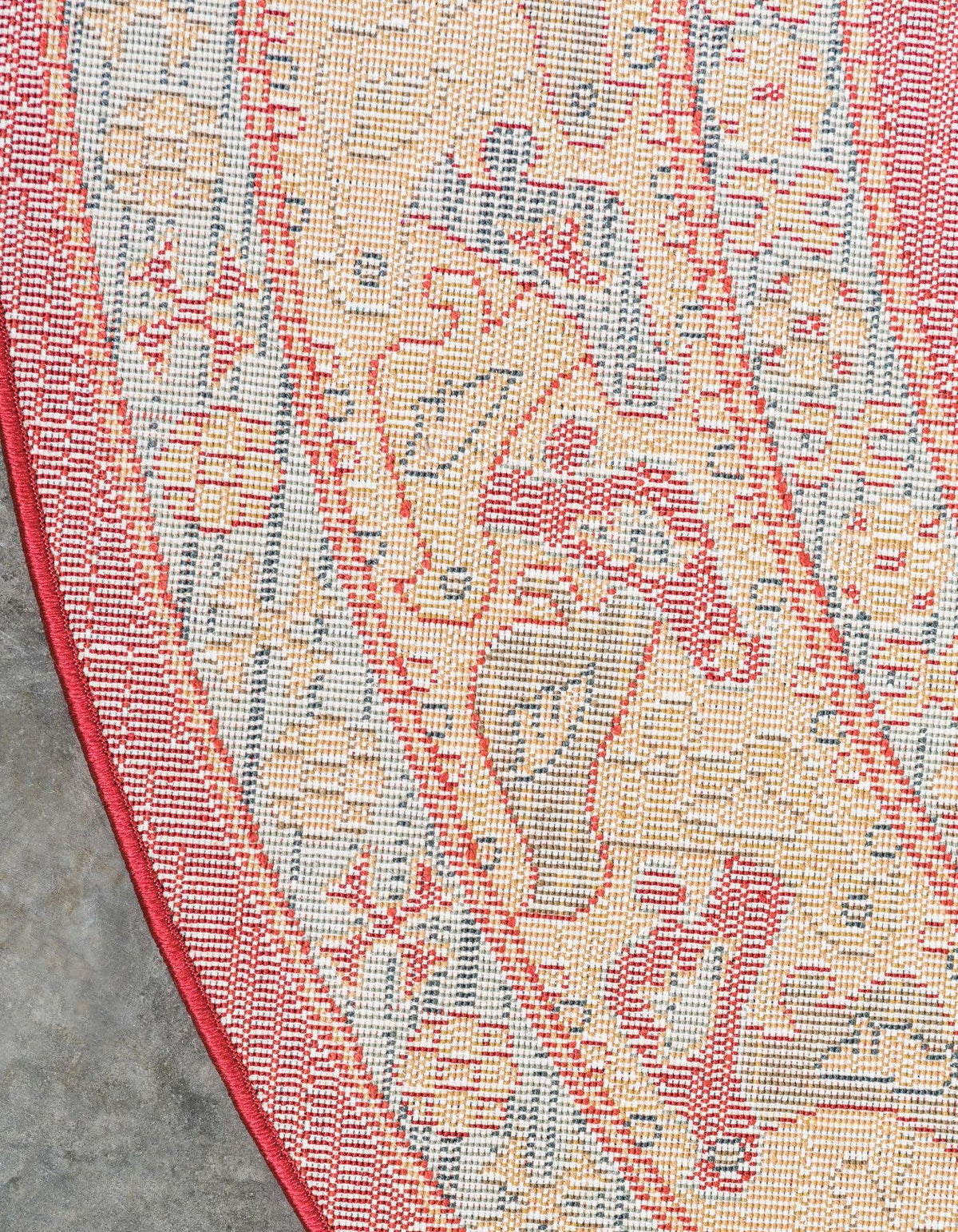 Rund Teppich Serapi in Rot von Hadorn™ - Lifestyle Image