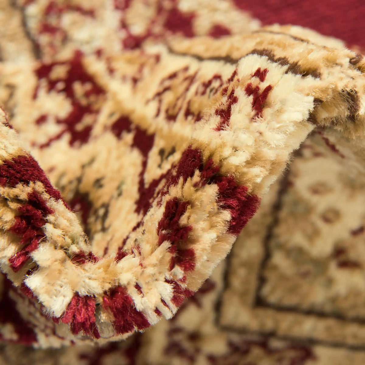 Rechteck Teppich Classic Aubusson in Rot von Hadorn™ - Lifestyle Image