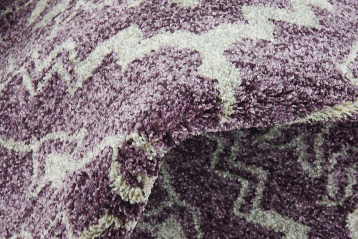 Rechteck Teppich Damask in Lila von Hadorn™ - Lifestyle Image