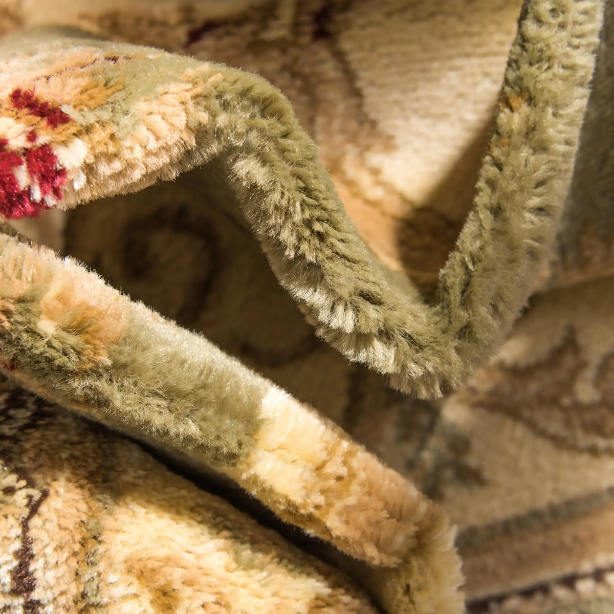 Rechteck Teppich Classic Aubusson in Grün von Hadorn™ - Lifestyle Image