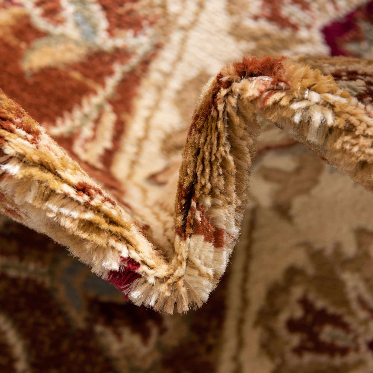 Rechteck Teppich Classic Agra in Rot von Hadorn™ - Lifestyle Image