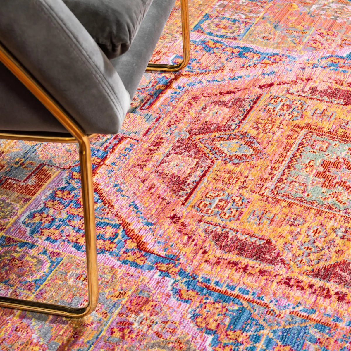 Rechteck Teppich Aqua in Rosa von Hadorn™ - Lifestyle Image