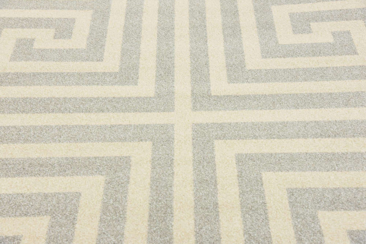 Rechteck Teppich Greek Key in Grau von Hadorn™ - Lifestyle Image