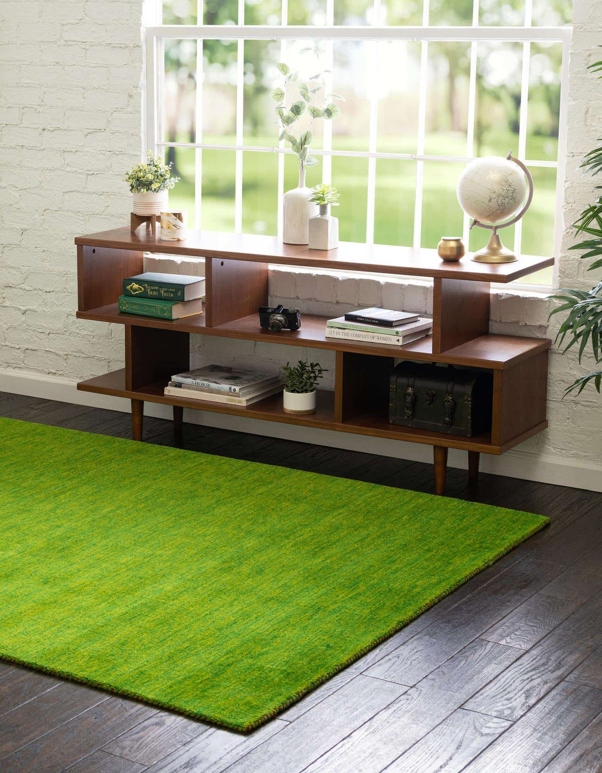 Wolle Teppich Solid Gabbeh in Hellgrün von Hadorn™ - Lifestyle Image