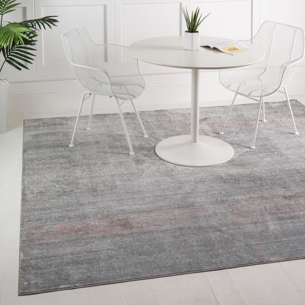 Quadratisch Teppich Aqua in Grau von Hadorn™ - Lifestyle Image