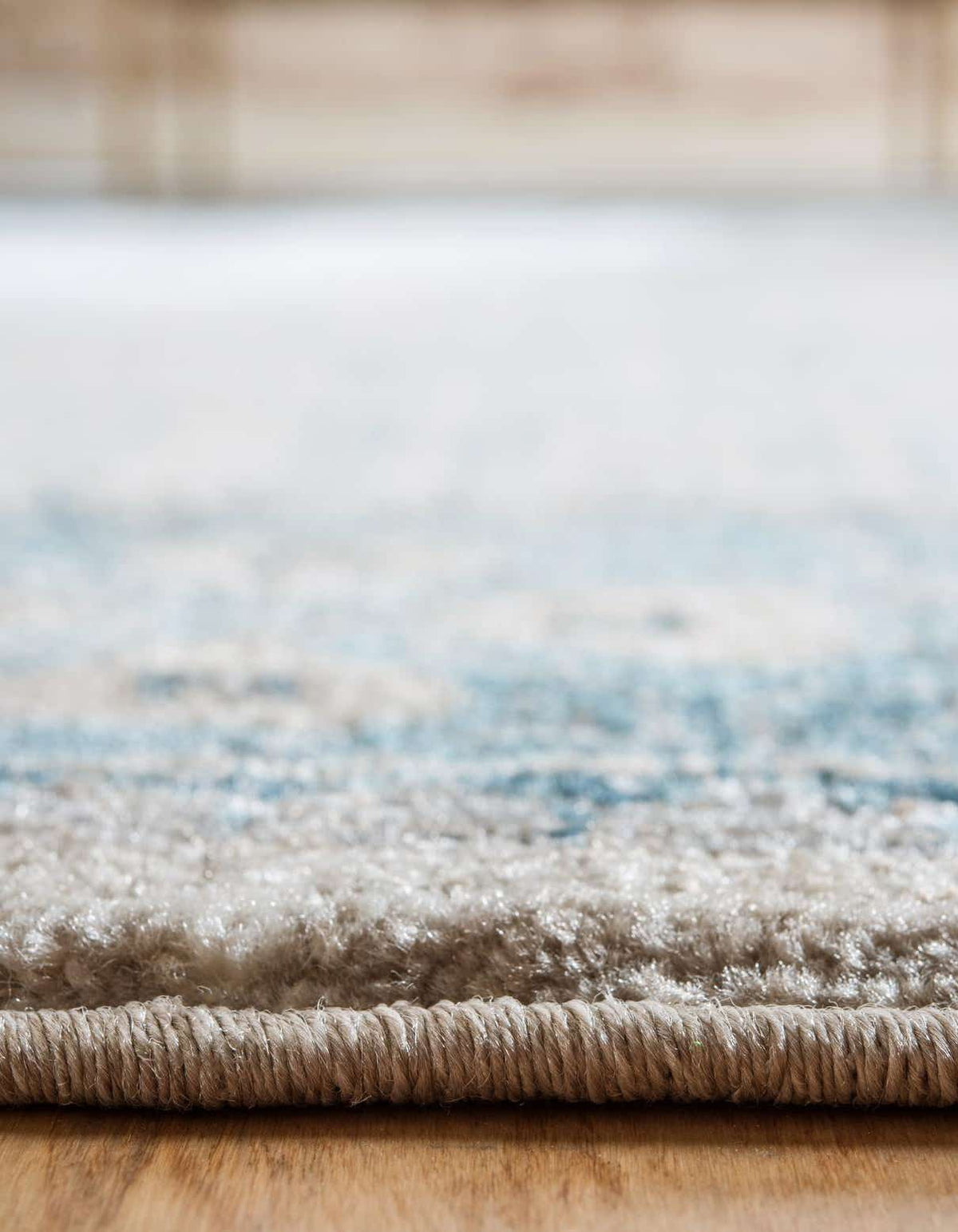Rechteck Teppich Vienna in Beige von Hadorn™ - Lifestyle Image